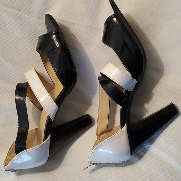 FOREVER by PAULA ABDUL, White and Black Heels size 10 - Picture 1 of 12